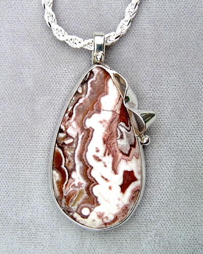 Enlarged Pendant Image